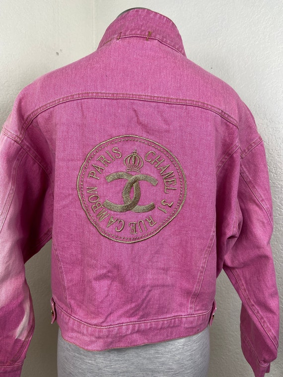 Vintage Designer CC Logo Rue Cambon Pink Denim Jacket Sz Small 