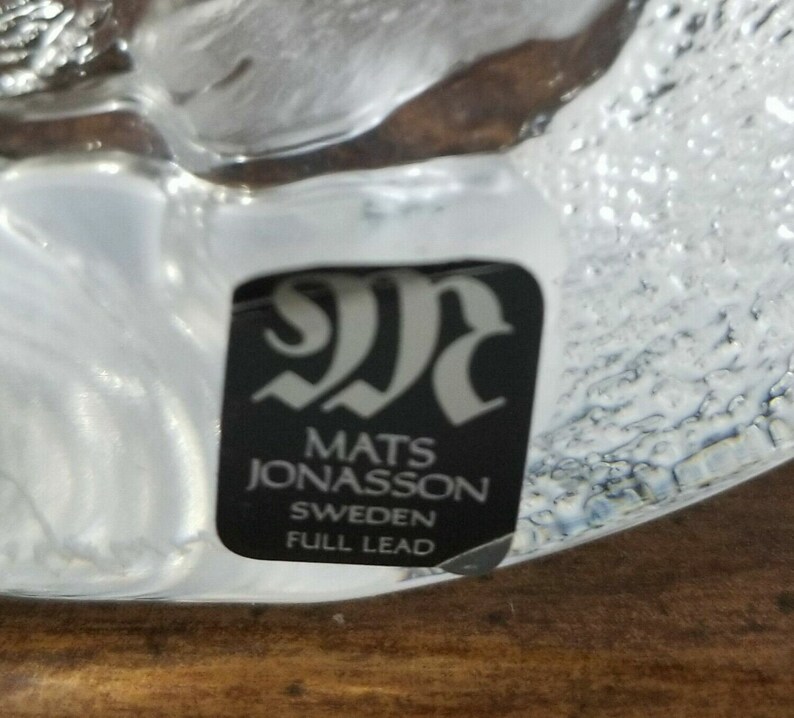 Mats jonasson full lead crystal paperweight signed sweden cat with ball of yarn image 3