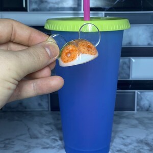 Straw Topper
