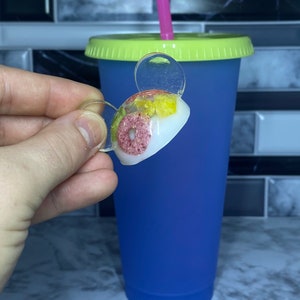 Straw Topper