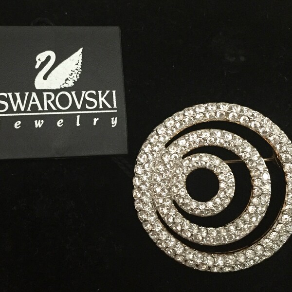 New Swarovski Jewelry 3 CIRCLE BROOCH Pin, clear pave crystals, gold-tone setting,  Swan Signed,  1 5/8” diameter