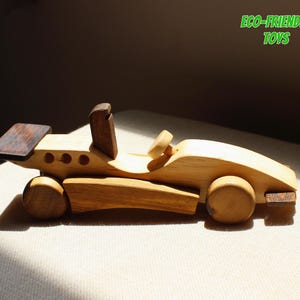 フォーミュラ1木製おもちゃ / F1カー / お子様への誕生日プレゼント / お子様へのクリスマスプレゼント / 手作りスピードカー 100%エコ＆ナチュラル / 木製おもちゃ