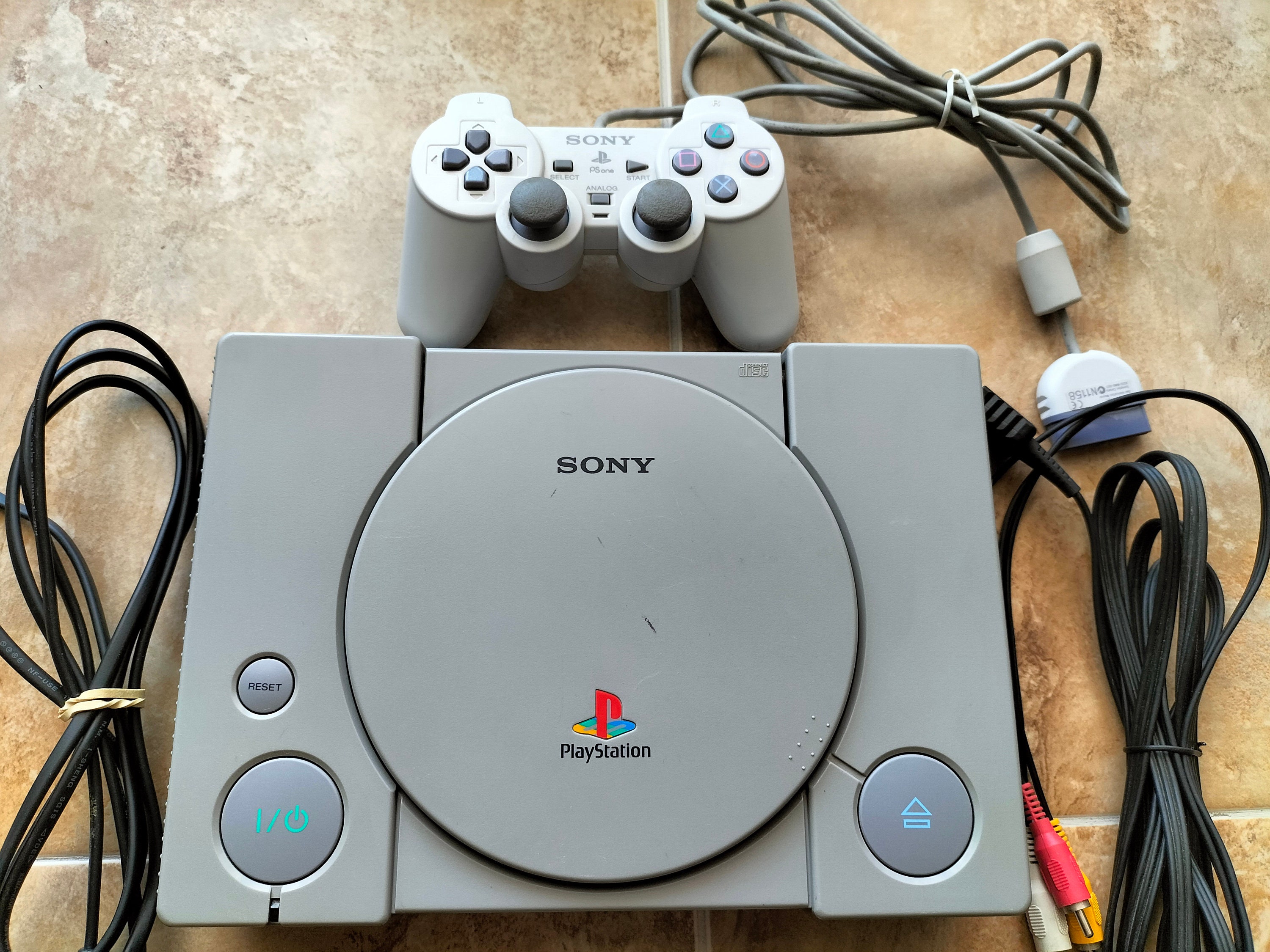 Oblee Marketplace  Porta chaves Playstation 1, ps1 games retrô