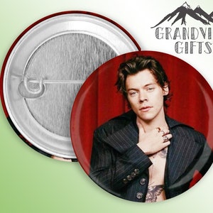 Harry Styles 1.5&quot; pinback button, Harry at his sexiest!