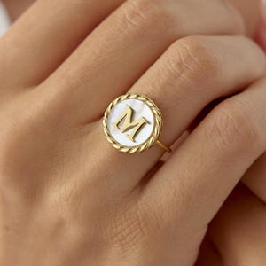 Benutzerdefinierter Anfangsring aus 18K Gold, Perlmuttring, personalisierter Briefring, Anfangssiegelring für Frauen, Sterlingsilber, Geschenk für sie