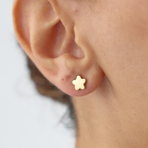 Dainty Flower Stud Earrings, Tiny Small Gold Flower Earrings, 18K Gold Filled, Sterling Silver Friendship Jewelry, Trendy Best Friend Gift
