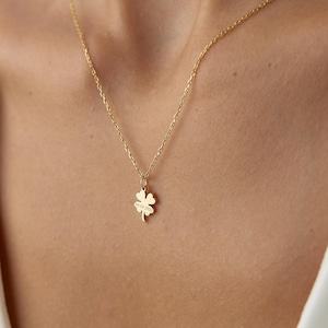 Gold Clover Necklace, 4 Leaf Clover Necklace, Dainty Necklace, Christmas Gift, Dainty Mom Necklace, Gift for Her, Good Luck Pendant