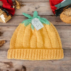 Pumpkin Hat PDF Knitting pattern, Simple, easy, quick knit for Halloween/October/fall season.