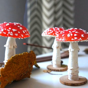 red AMANITA Natural look woodland mushroom moss wreath Toadstool plant figurine Mystical mushroom decor Forest art Anthropologie decor Fungi