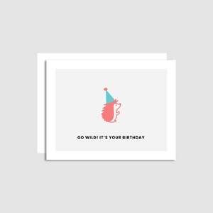 Go Wild Hedgehog - Carte d'anniversaire - Carte d'anniversaire drôle - Carte d'anniversaire Punny - Anniversaire d'aventure - Fabriqué à Banff