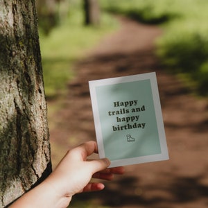 Joyeux anniversaire sur les sentiers - carte d'anniversaire - carte d'anniversaire drôle - carte d'anniversaire de petit garçon - anniversaire aventure - fabriqué à Banff