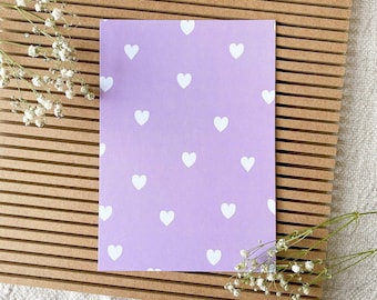 Postkarte flieder + weiße Herzen "I love you" A6