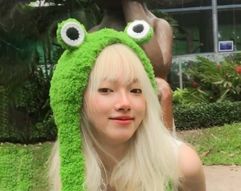 Crochet Frog Bucket Hat, Frog Hooded Cowl, Cute Bucket Hat, Froggie Frog Hat crochet, Cute Frog Beanie Hat, Animal Bucket Hat, Handmade gift