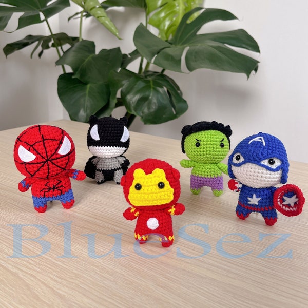 Ensemble mini super héros au crochet - poupée Amigurumi super-héros, porte-clés super-héros au crochet, mini jouet pour garçon, mini Avengers, figurines jouets pour enfants