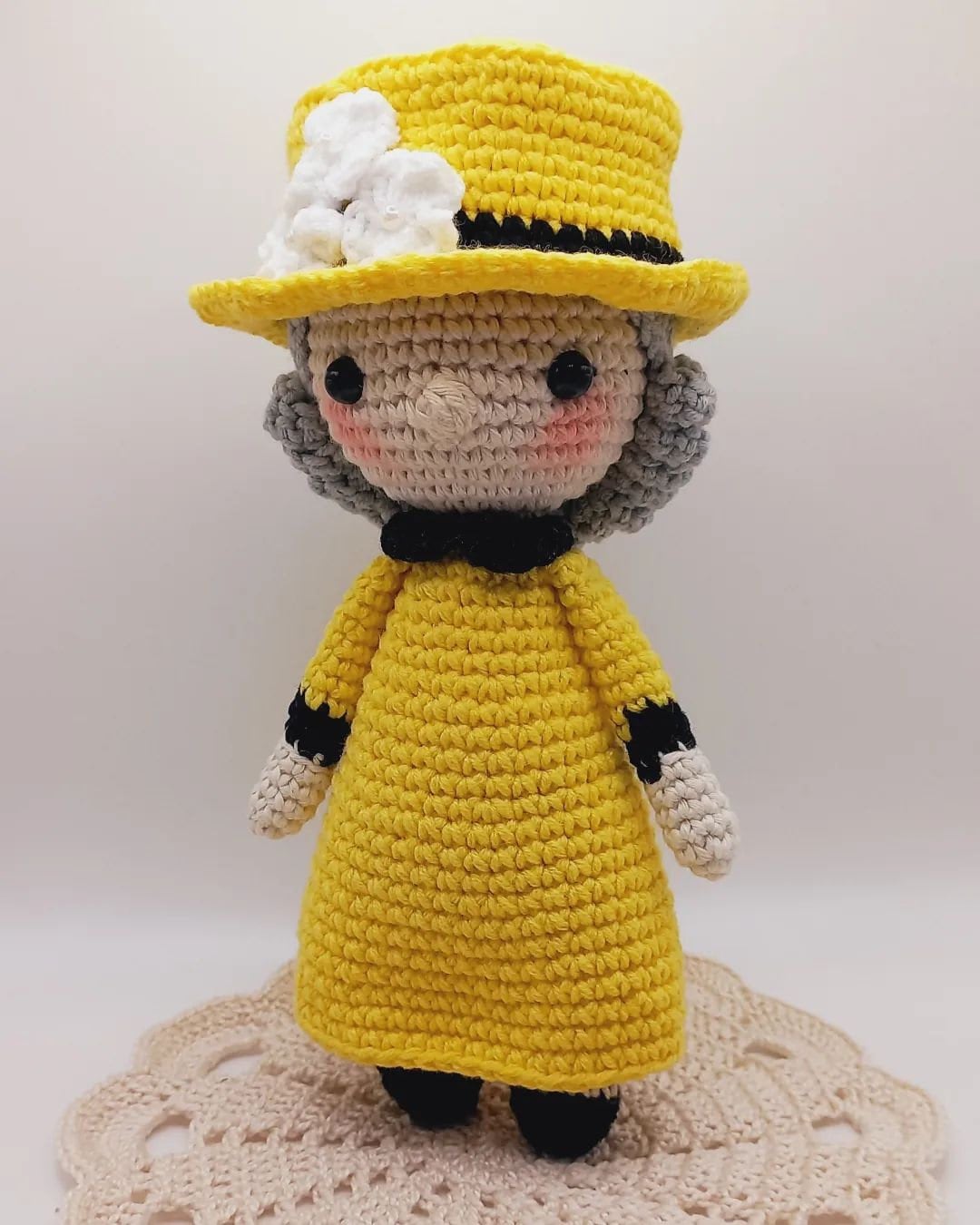 The Queen Crochet Queen Elizabeth Crochet Doll Amigurumi Etsy