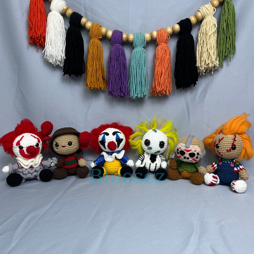 ホラー映画のぬいぐるみ、スラッシャーかぎ針編み人形