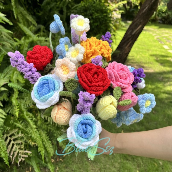 Knitted flowers cheap
