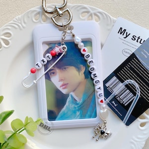 Cute Bow Pendant,White Photocard Holder,Custom Kpop Name Keychain, Personalized Photocard Keychain,Cute Paper Clip Beads,Photocard Bag charm