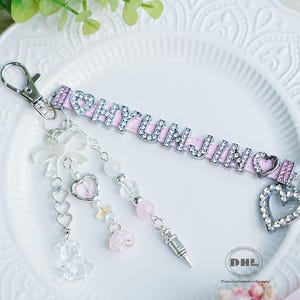 Llavero con letras de diamantes de imitación, llavero con nombre personalizado, llavero con letras de diamantes de imitación hecho a mano, llavero de PU personalizado, llavero de oso transparente