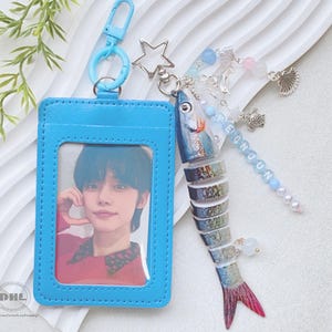 Fisch locken Kartenhalter Schlüsselbund, Fisch locken Schlüsselbund mit Charme, benutzerdefinierte Kpop Name Schlüsselbund, personalisierte Fisch Köder Schlüsselbund, Kpop Fotokartenhalter