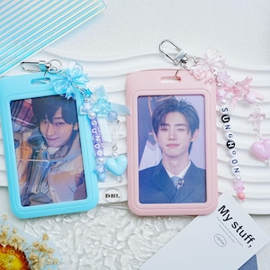 Kpop-kaarthouder ketting sleutelhanger, strik hart sleutelhanger, aangepaste Kpop-naamsleutelhanger, schattige roze fotokaarthouder, gepersonaliseerde blauwe kaarthouder