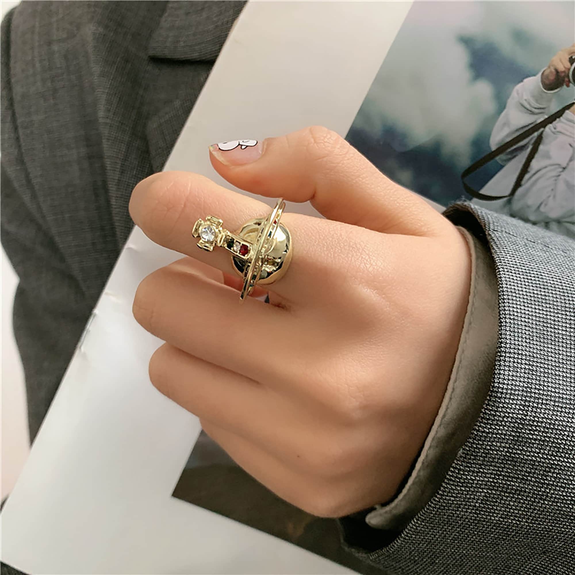 Einfach überfüllt Haufen von Gebrechlich vivienne westwood bague Perth