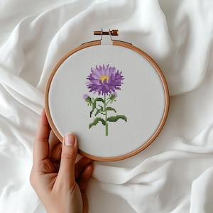 ミニアスターフラワーのクロスステッチパターン、花飾り（PDFパターン）