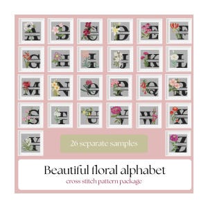 Puede incluir: Un conjunto de 26 patrones de punto de cruz enmarcados, cada uno con una letra del alfabeto adornada con diseños florales. El texto dice "Beautiful floral alphabet cross stitch pattern package."