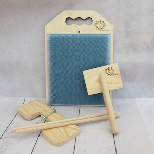 Blending Board - 72 TPI / 96 TPI / 120 TPI Wooden Carder Fiber Combing Cardings Wool picker batts board (M&V)