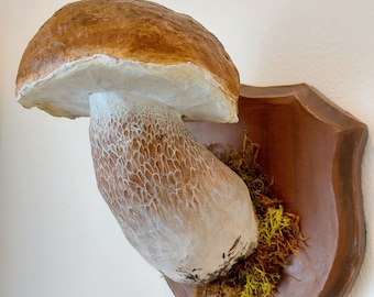 Mushroom model - King bolete/Cep/Porcino paper-mache trophy