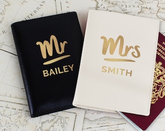 Custom Passport Holders for Couples, Leather Passport Covers for Mr and Mrs, Passport Wallet Wedding Gift Personalized Gift for Honeymooners