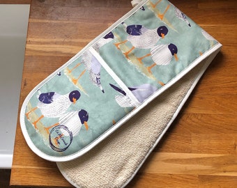 Flocking Around Oven Glove