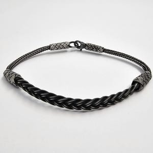 Handwoven Fine Silver Men&#39;s Bracelet: Traditional Kazaz Design
