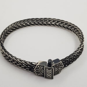 Pulsera vikinga para hombre, pulsera de puño para hombre de punto de plata oxidada con cierre de 925K, joyería personalizada para hombre, regalo del 1er aniversario, regalo para papás