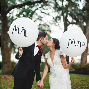 Mr & Mrs JUMBO balloons | Bride and groom balloons | Wedding decoration | Wedding balloons | Latex balloons | Pastel | Wedding balloon | Foil balloons | Decoration