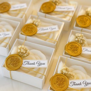 White Rose Shaped Wedding Favor Candle – Soy Wax Bridal & Baby Shower Gifts
