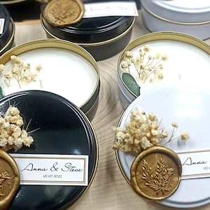 Bomboniere personalizzate per matrimoni con candele in latta nera • Cera di soia profumata • Etichette con timbro di ceralacca con fiori secchi • Baby shower, battesimo, Natale all'ingrosso