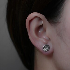 Ahornblatt Sterling Silber Ohrstecker: Minimalistischer Schmuck