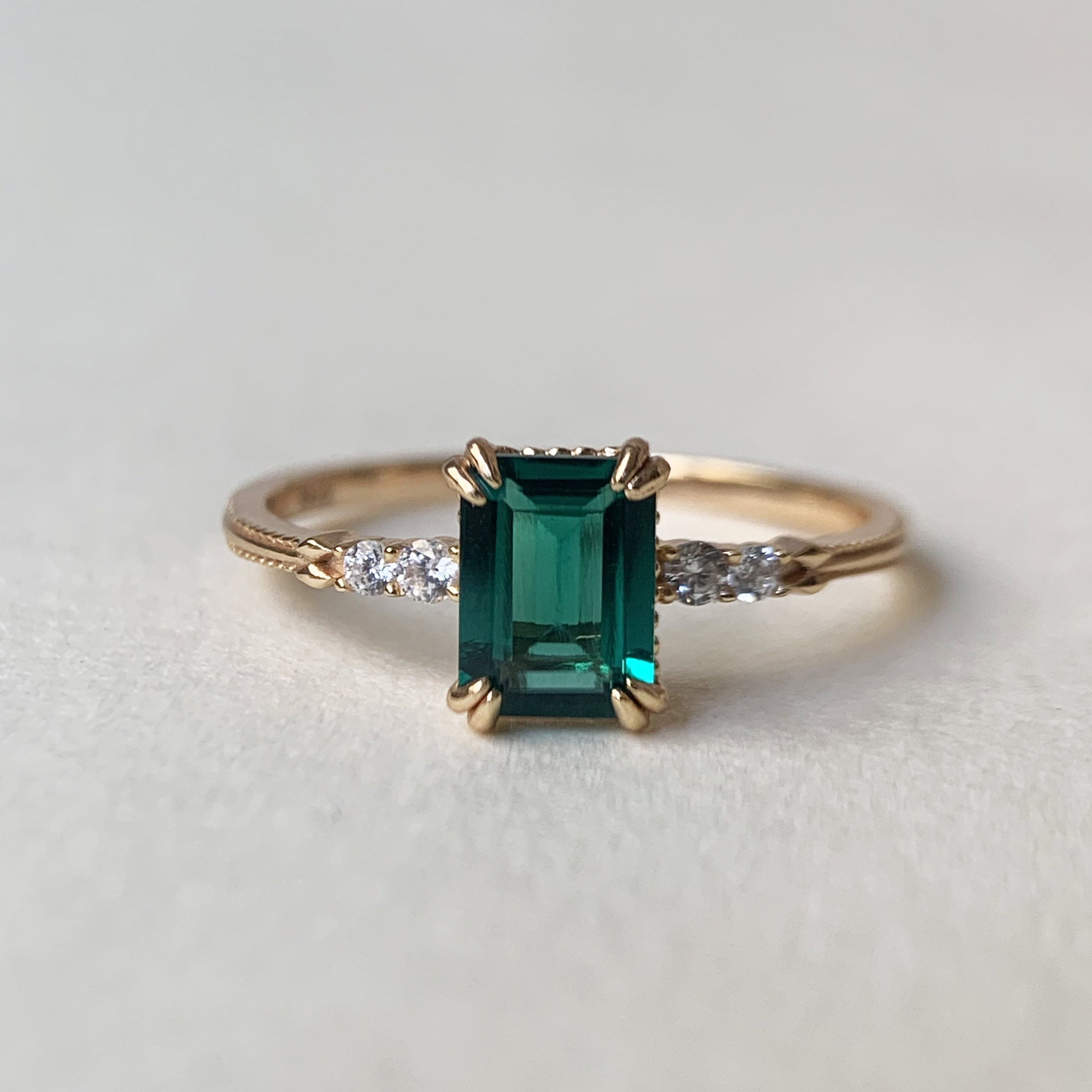 Vintage Emerald Engagement Ring Gold Dainty May Birthstone - Etsy Canada