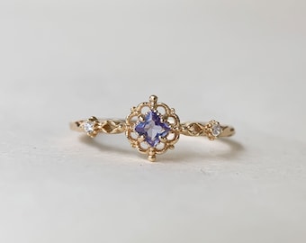 Dainty Gold Iolite Ring Vintage Nature Purple Gemstone Ring, Unique Art Deco Wedding Statement Anniversary Ring Gift for her