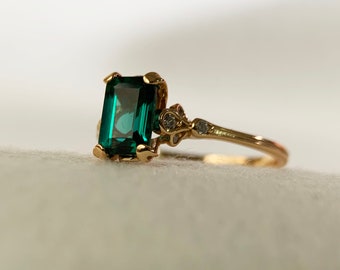 Emerald Engagement Ring Gold Dainty May Birthstone Rings Vintage Green Gemstone Sterling Silver Promise Wedding Anniversary Jewelry