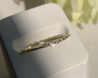 14k Yellow Gold Seven Stone CZ Wedding Band Anniversary CZ Engagement Band Bridal 7 CZ Ring Size 7 14k Yellow Gold Seven Stone CZ Wedding Band Anniversary CZ Engagement Band Bridal 7 CZ Ring Size 7