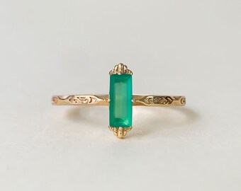 Dainty Chrysoprase Promise Ring Vintage Filigree Gold Cross Band Ring Baguette Green Agate Solitaire Rings Wedding Anniversary Jewelry Gift