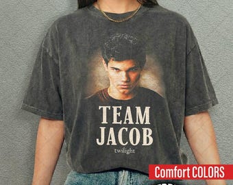 Camiseta unissex Team Jacob, produtos para fãs da saga Crepúsculo, camiseta preta com estampa Jacob, camiseta inspirada em Crepúsculo, roupa para presente de fã, camiseta do filme Crepúsculo