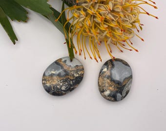 Maligano Jasper palm stone