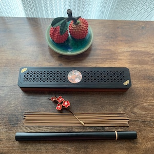 Agarwood Incense Gift Set – Wood Incense Holder Box – Luxury Asian Ritual Kit – Oriental Zen Decor