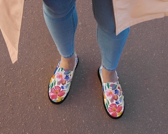 Women’s slip-on Floral print shoes