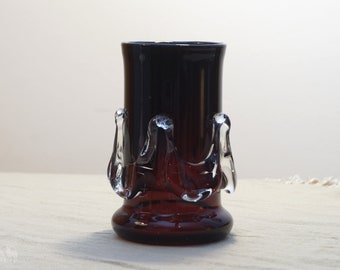 Schöne vintage Glasvase dunkles Rot Vase Glaskunst weinrote Blumenvase Glas Design wohl aus den 70er/ 80er Jahren Centerpiece Vintagefuechse