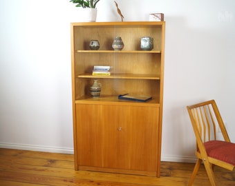 Mid Century Vitrine Design Möbel 50er Jahre Bücherschrank Highboard Regal braun mit Glasschiebetüren Wandschrank Sideboard Vintage Füchse