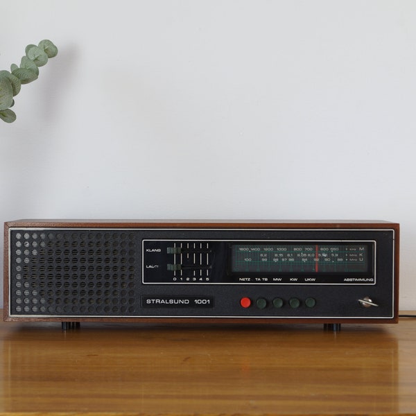 Rundfunkempfangsgerät Vintage Radio Modell Stralsund 1001 Robotron Vertrieb Berlin DDR altes UKW Radiogerät Transistorradio 70er Jahre Radio